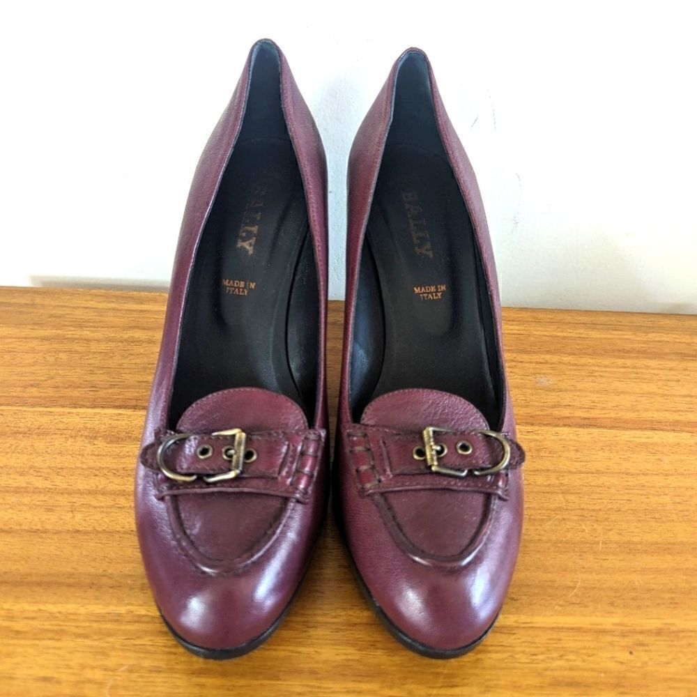 Bally Mallika Burgundy Buckle Pumps Heels sz 9 ½ EUC